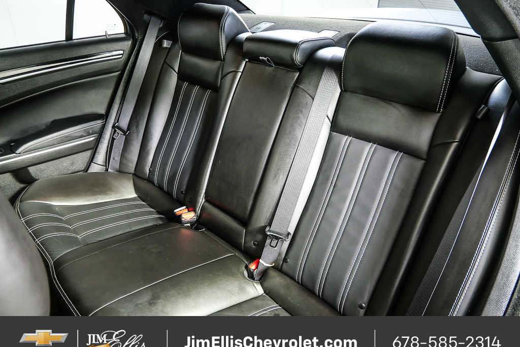 Used 2022 Chrysler 300 S w/ Safetytec Plus Group RWD image 19