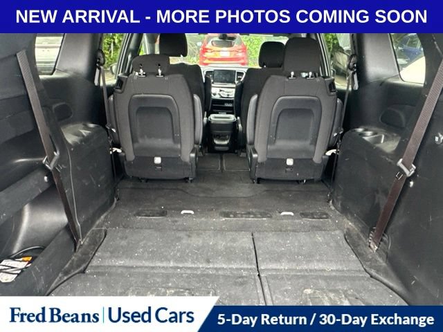 Used 2024 Chrysler Pacifica Touring FWD image 17
