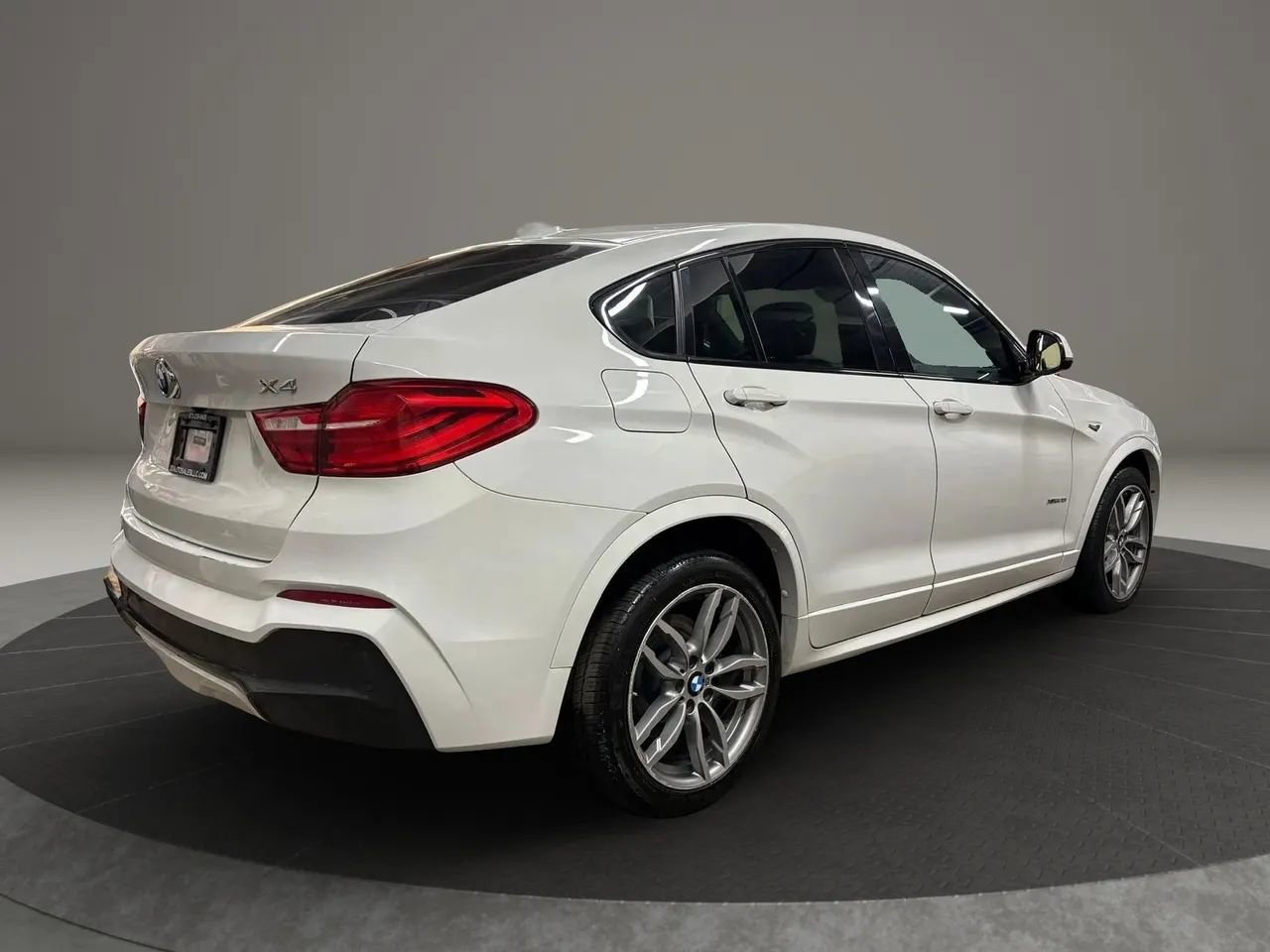 Used 2018 BMW X4 xDrive28i image 8