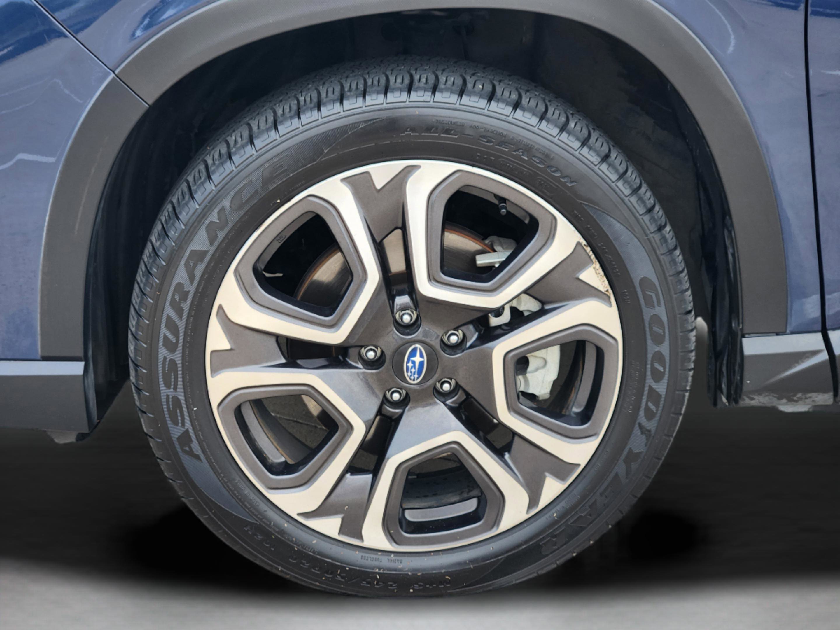 Used 2023 Subaru Ascent Touring image 38