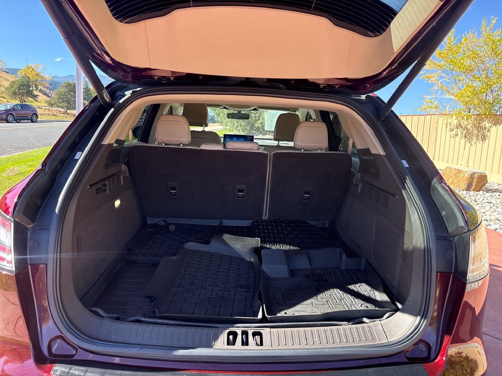 Used 2022 Lincoln Nautilus AWD w/ Premium Package image 8