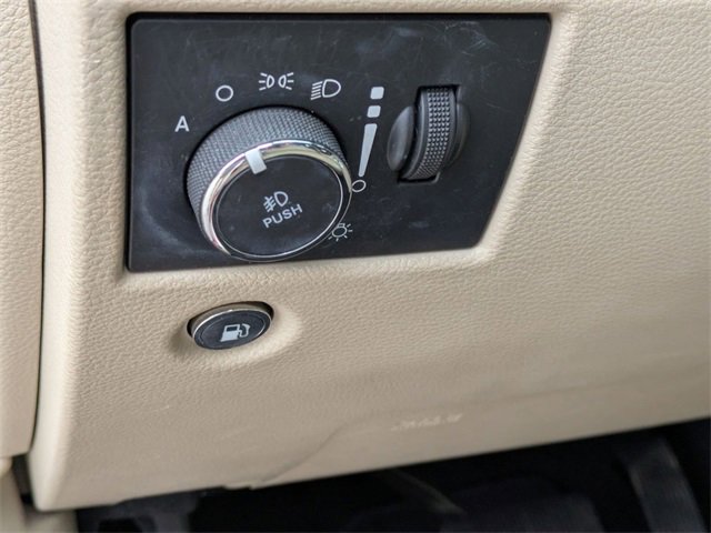 Used 2020 Jeep Grand Cherokee Limited w/ Trailer Tow Group IV image 18