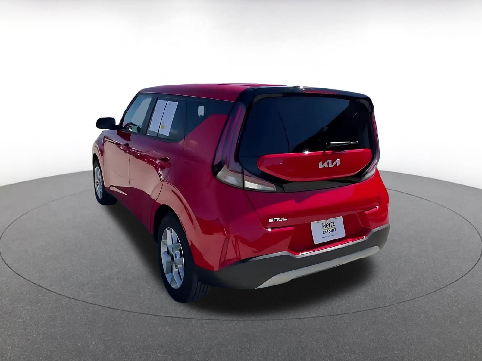 Used 2025 Kia Soul LX w/ LX Technology Package FWD image 11