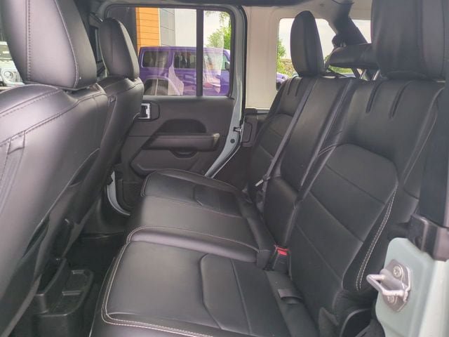 Used 2023 Jeep Wrangler Unlimited Sahara w/ Cold Weather Group AWD/4WD image 14
