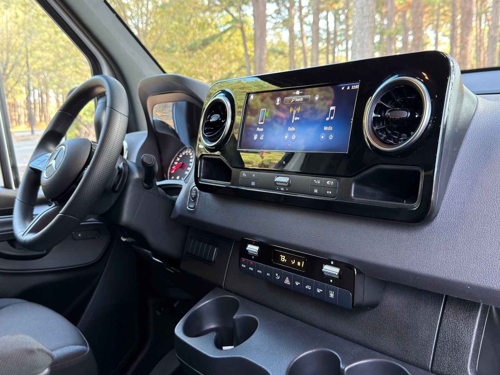 Used 2025 Mercedes-Benz Sprinter 2500 image 17