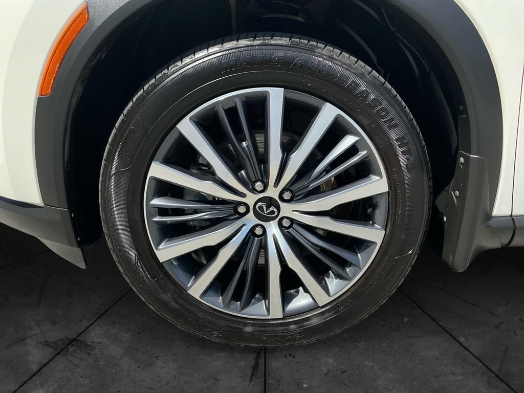 Used 2023 INFINITI QX60 Sensory w/ Cargo Package AWD/4WD image 15