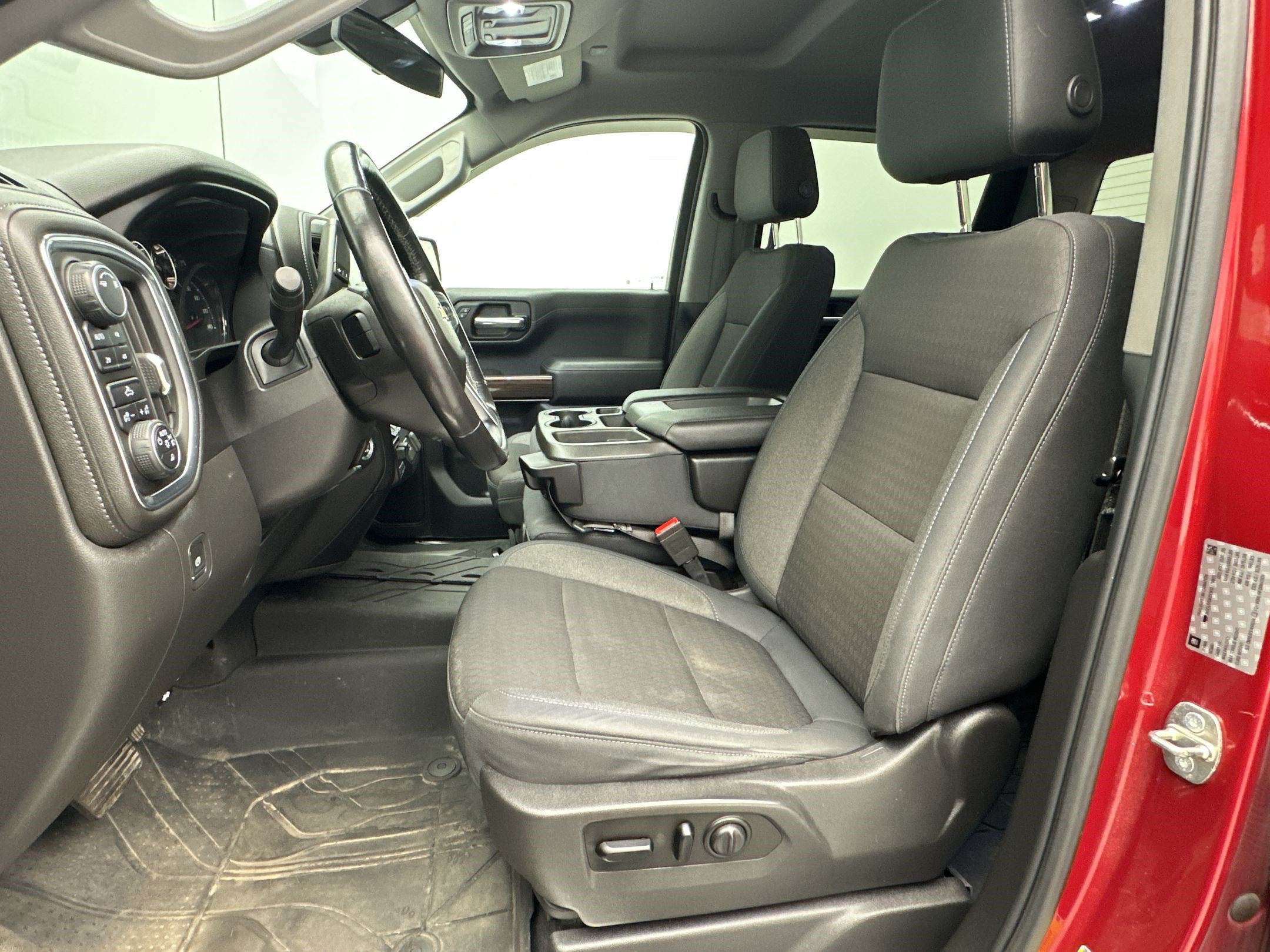 Certified 2019 Chevrolet Silverado 1500 LT w/ All-Star Edition AWD/4WD image 5