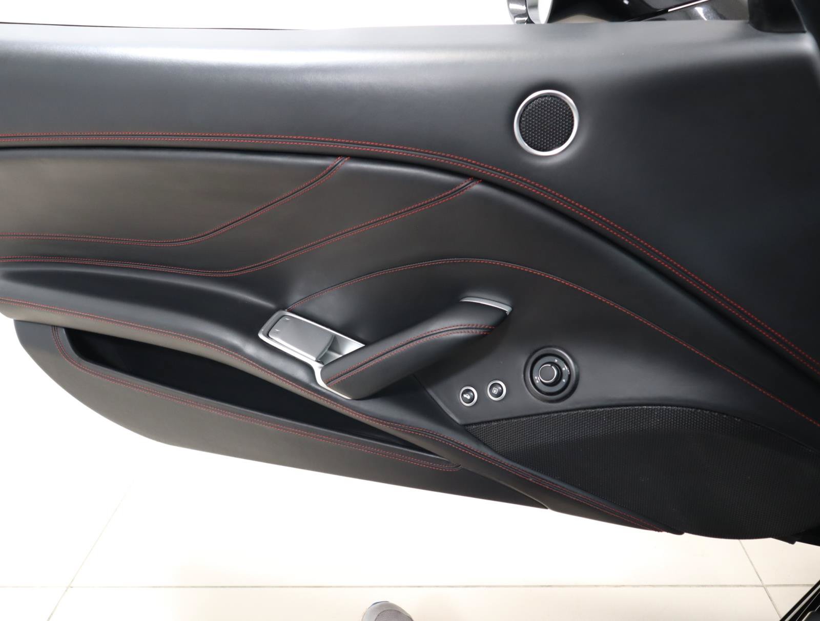Used 2016 Ferrari California T RWD image 24