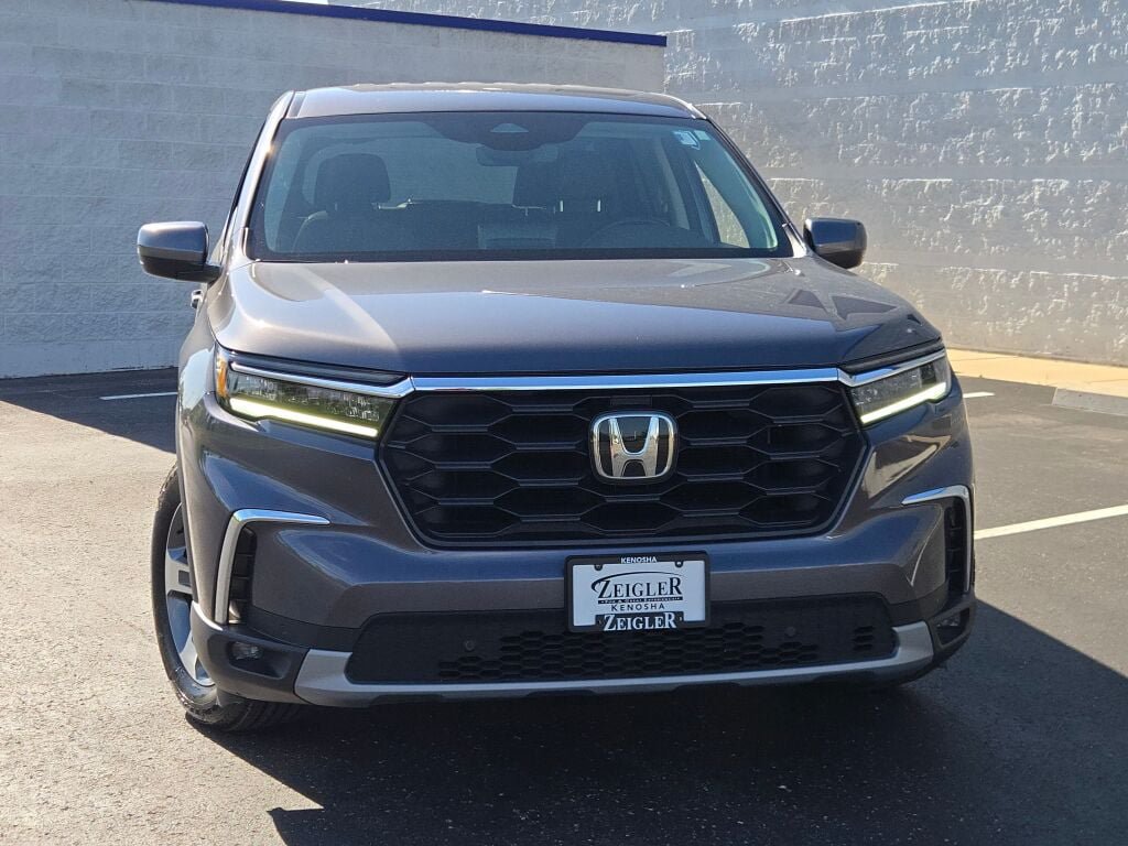Used 2025 Honda Pilot EX-L image 4