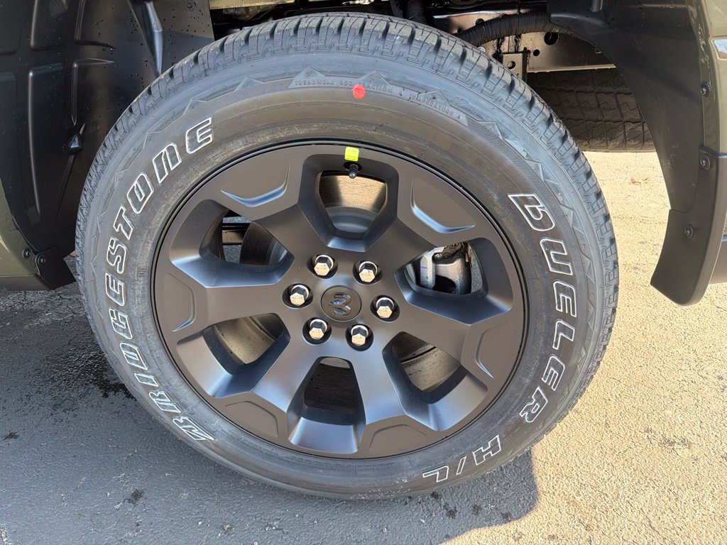 New 2027 RAM 1500 Express AWD/4WD image 13