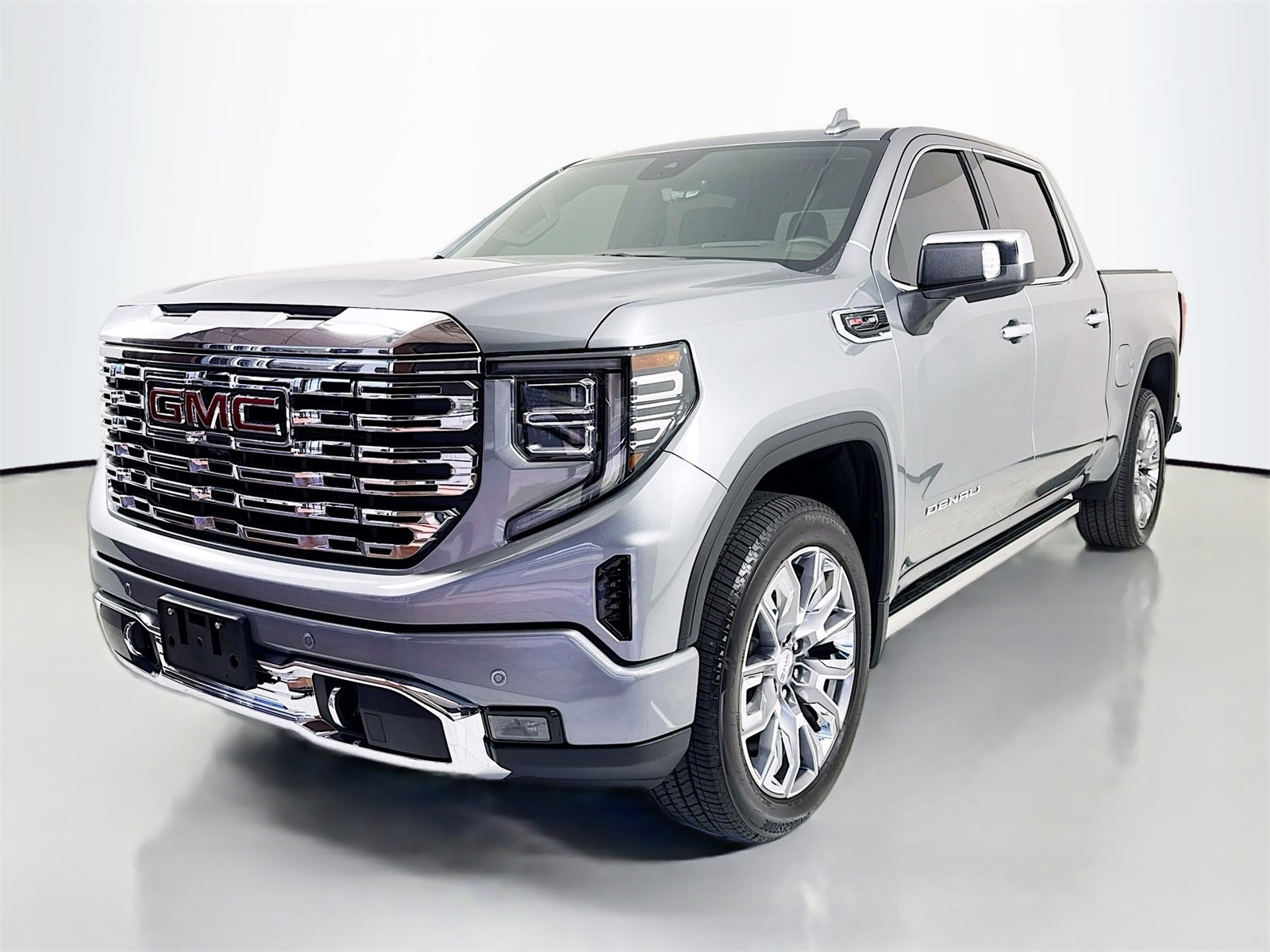 Used 2026 GMC Sierra 1500 Denali w/ Denali Reserve Package image 3