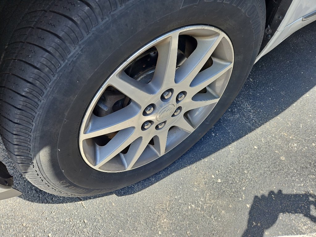 Used 2017 Buick Enclave Convenience FWD image 4