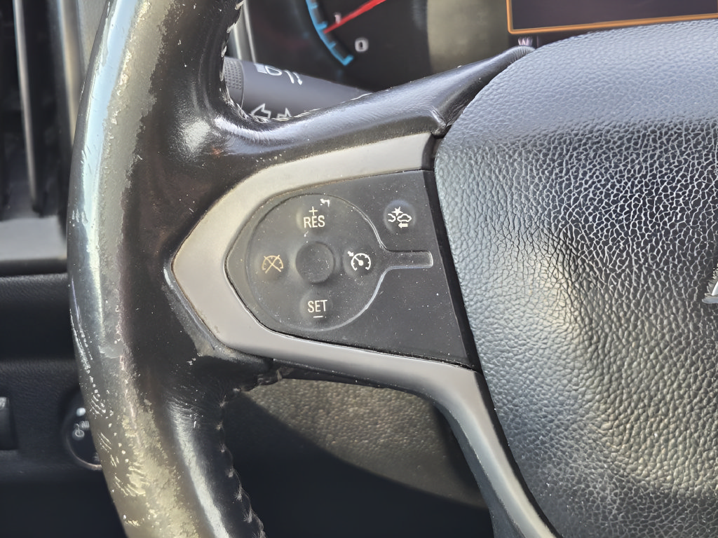 Used 2020 Chevrolet Colorado LT w/ Safety Package RWD image 17
