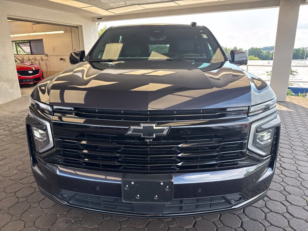Used 2025 Chevrolet Tahoe RST w/ RST Performance Edition AWD/4WD image 2