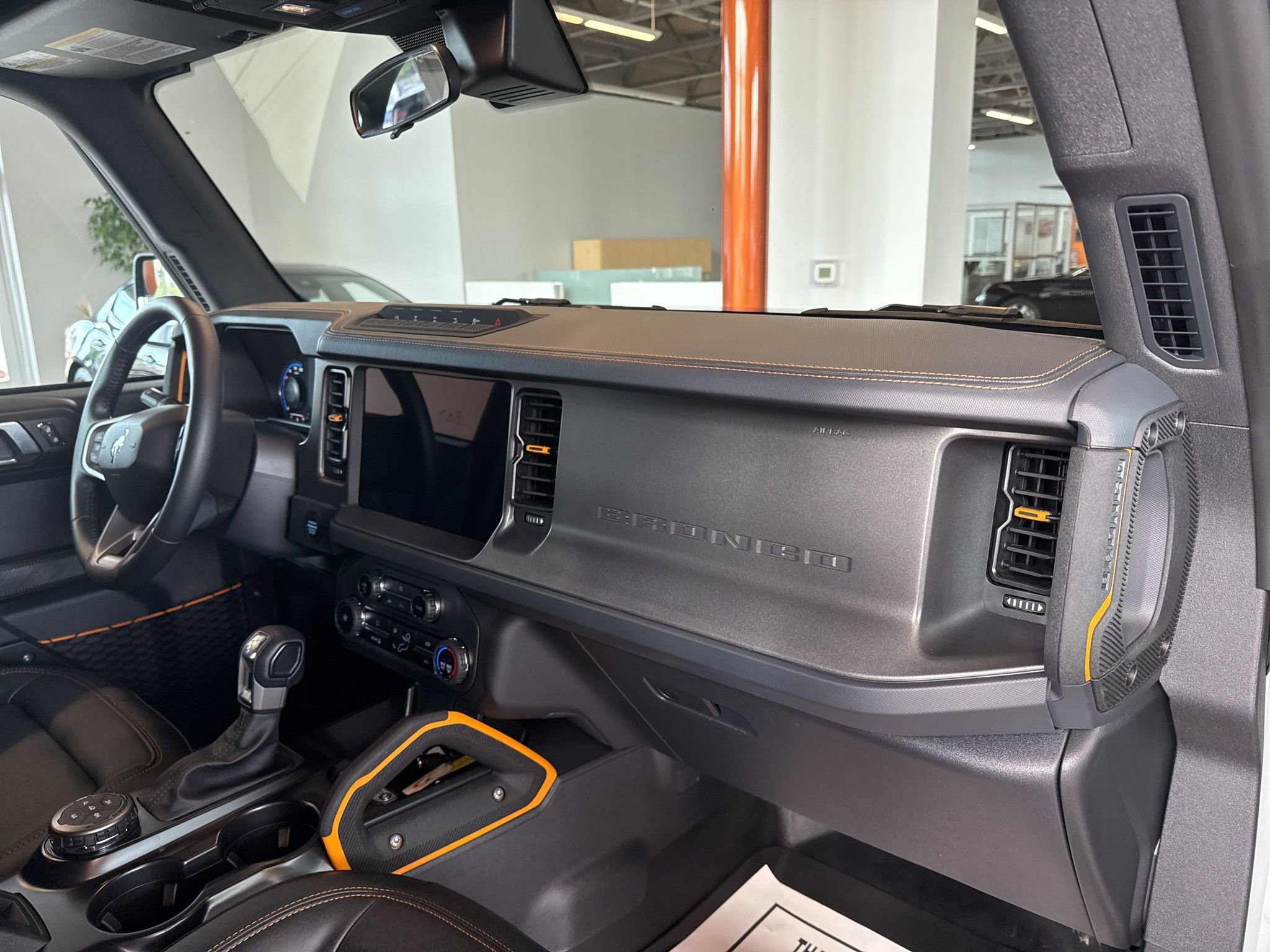 Used 2024 Ford Bronco Badlands image 13