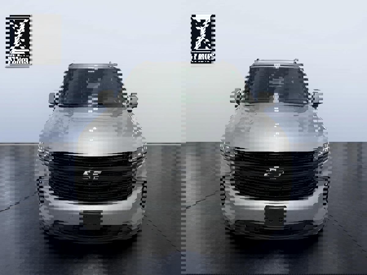 Used 2024 Chevrolet Suburban RST w/ Luxury Package image 8