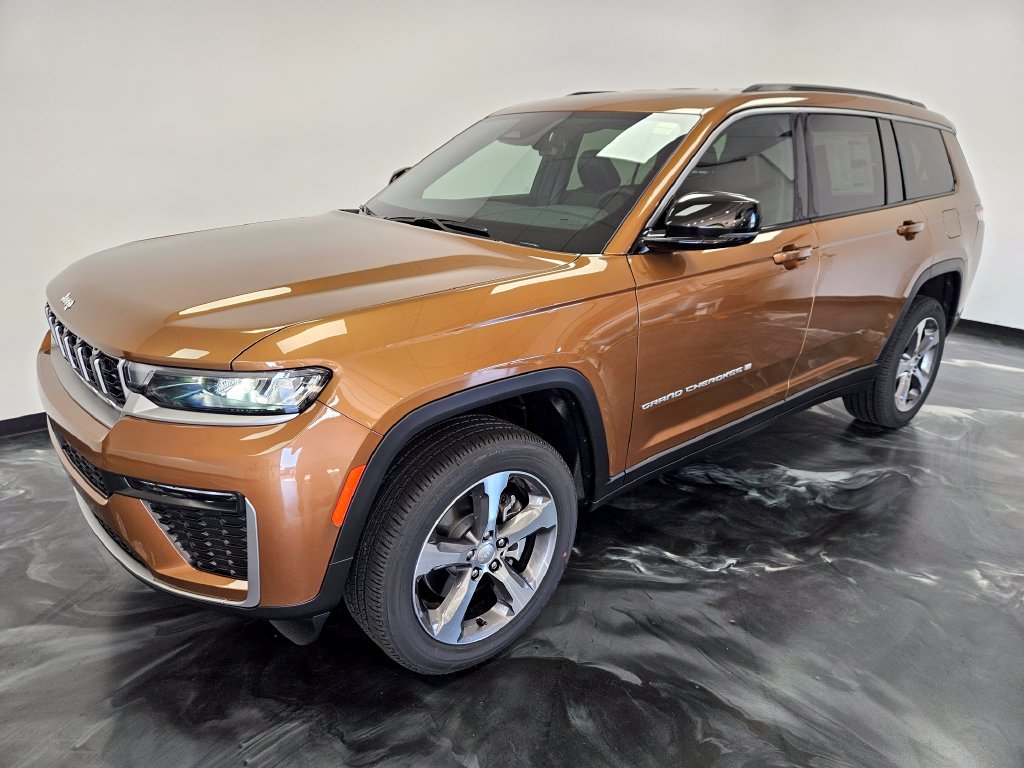 New 2026 Jeep Grand Cherokee L Limited AWD/4WD image 21
