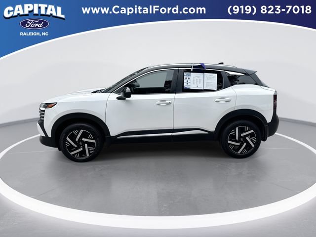 Used 2025 Nissan Kicks SV w/ SV Premium Package FWD image 5