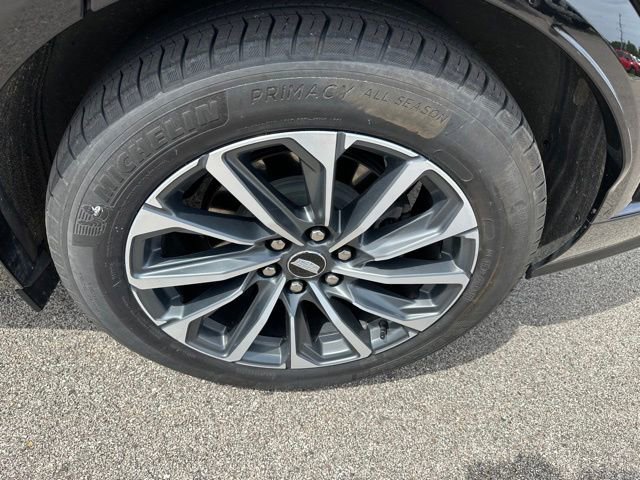 Used 2024 Cadillac Lyriq Sport AWD/4WD image 7