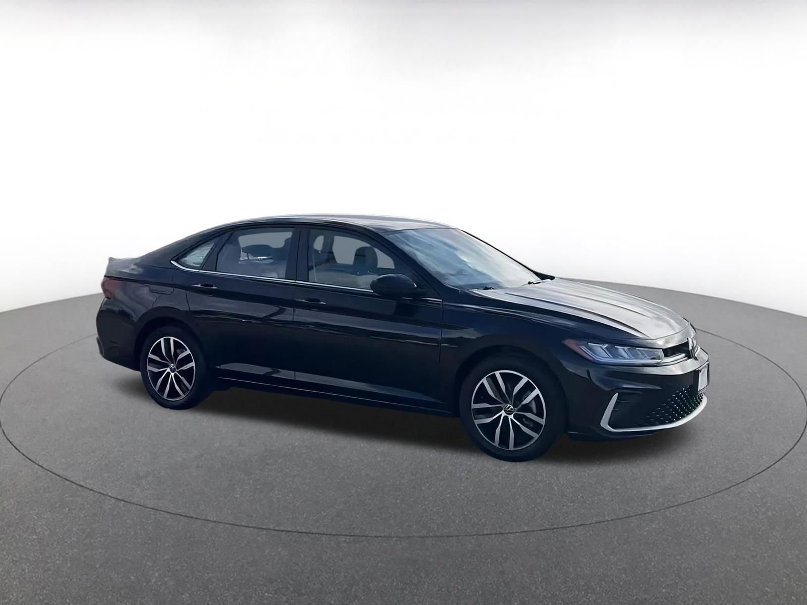 Used 2025 Volkswagen Jetta SE video 2