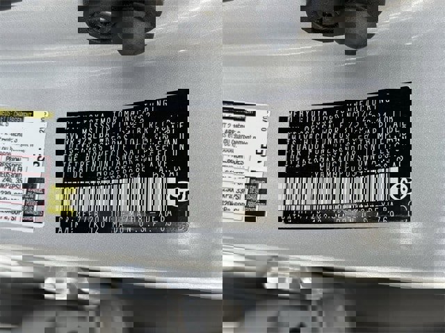 Used 2023 Toyota Corolla LE image 32