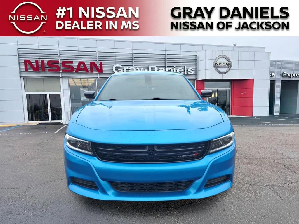 Used 2023 Dodge Charger SXT RWD image 2