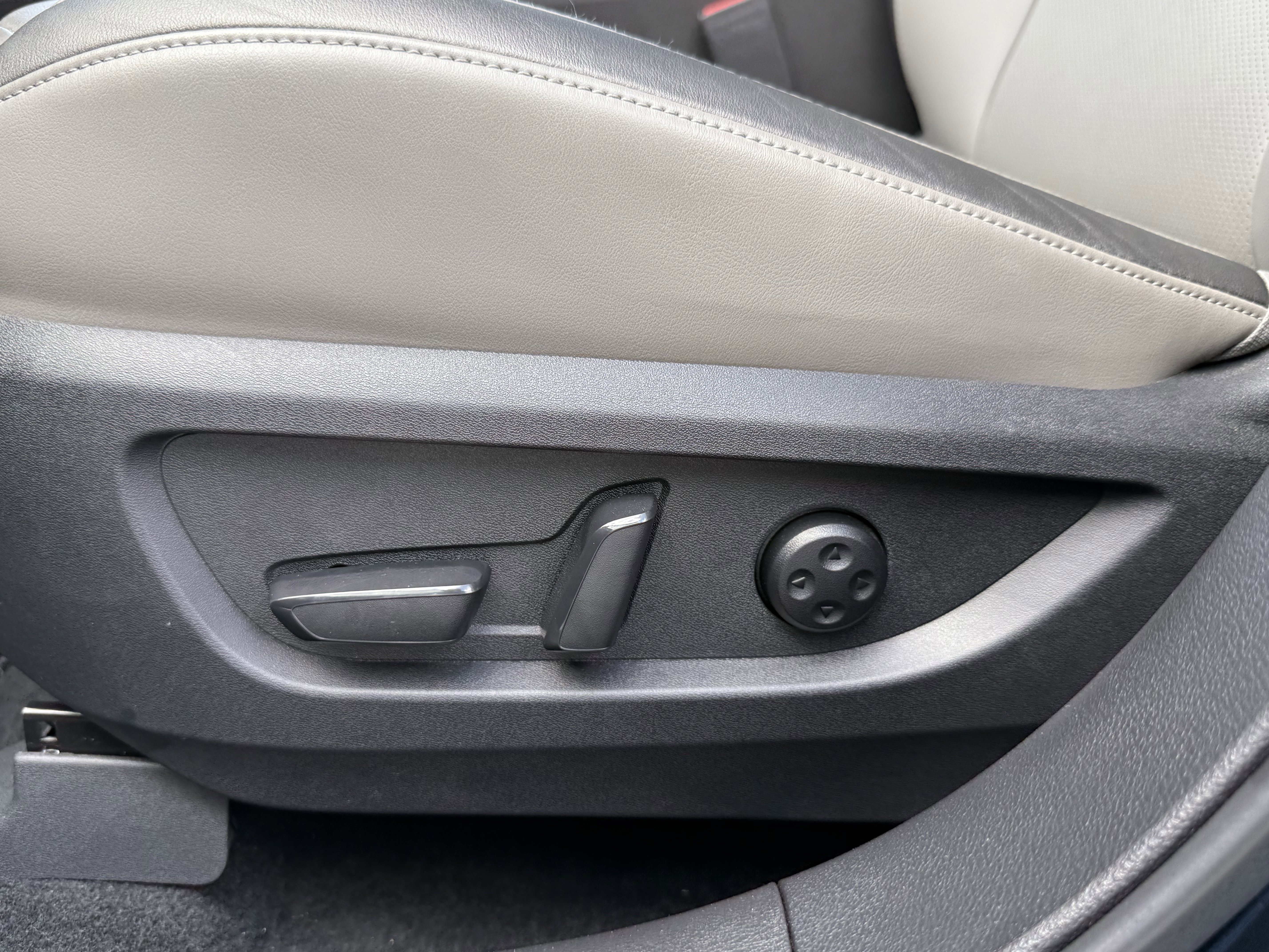 Certified 2024 INFINITI QX50 Luxe FWD image 27