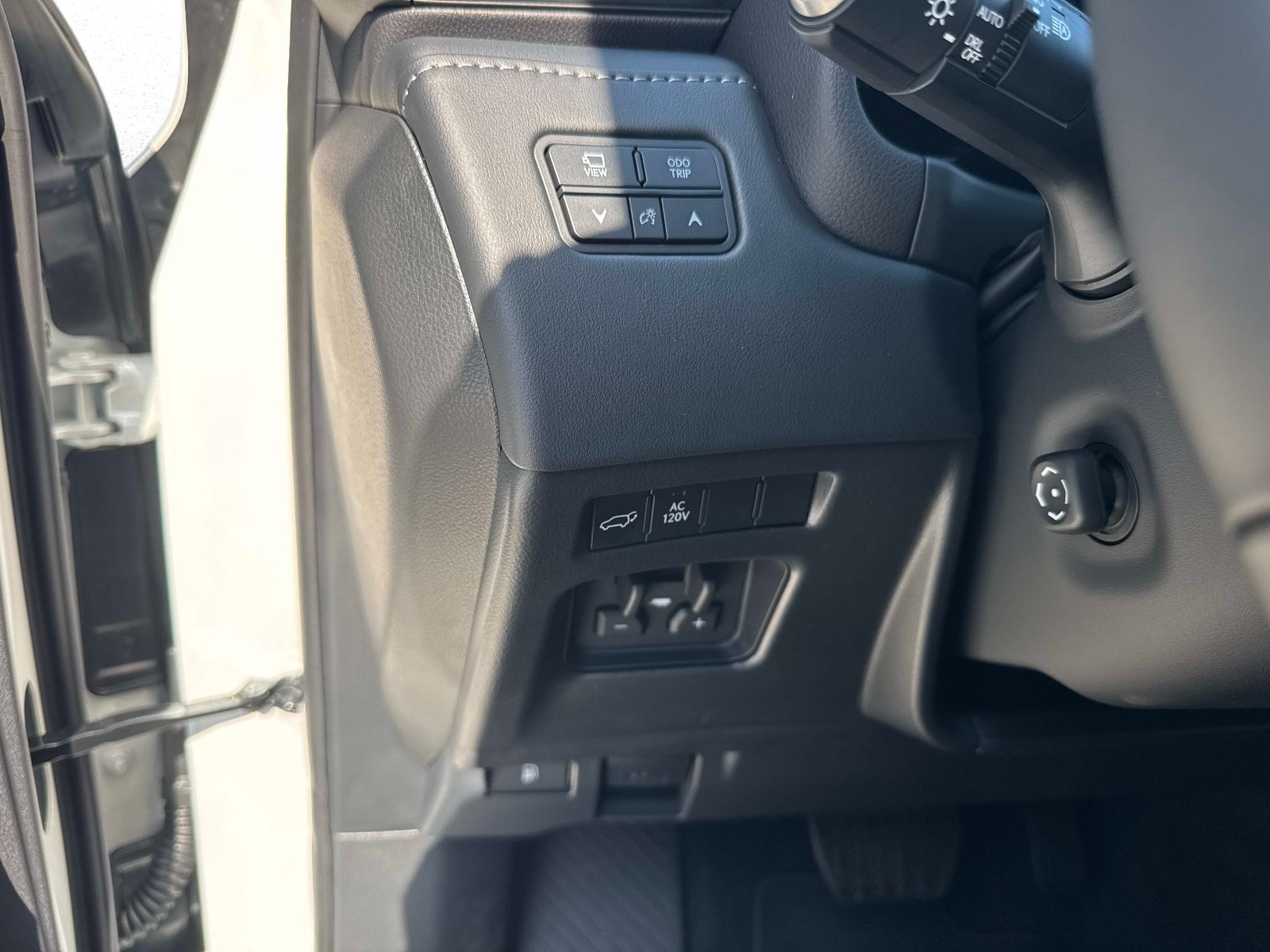 New 2026 Lexus LX 700h Luxury AWD/4WD image 33