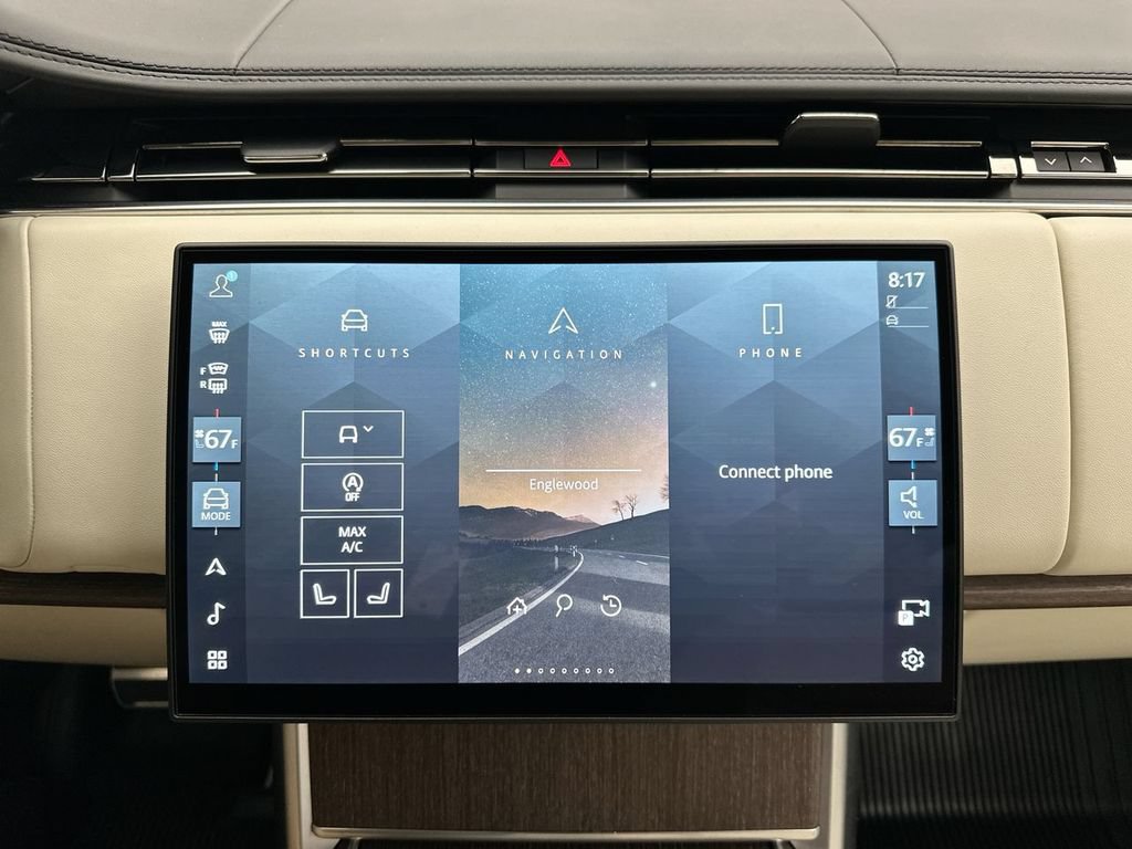 Certified 2025 Land Rover Range Rover SE AWD/4WD image 26