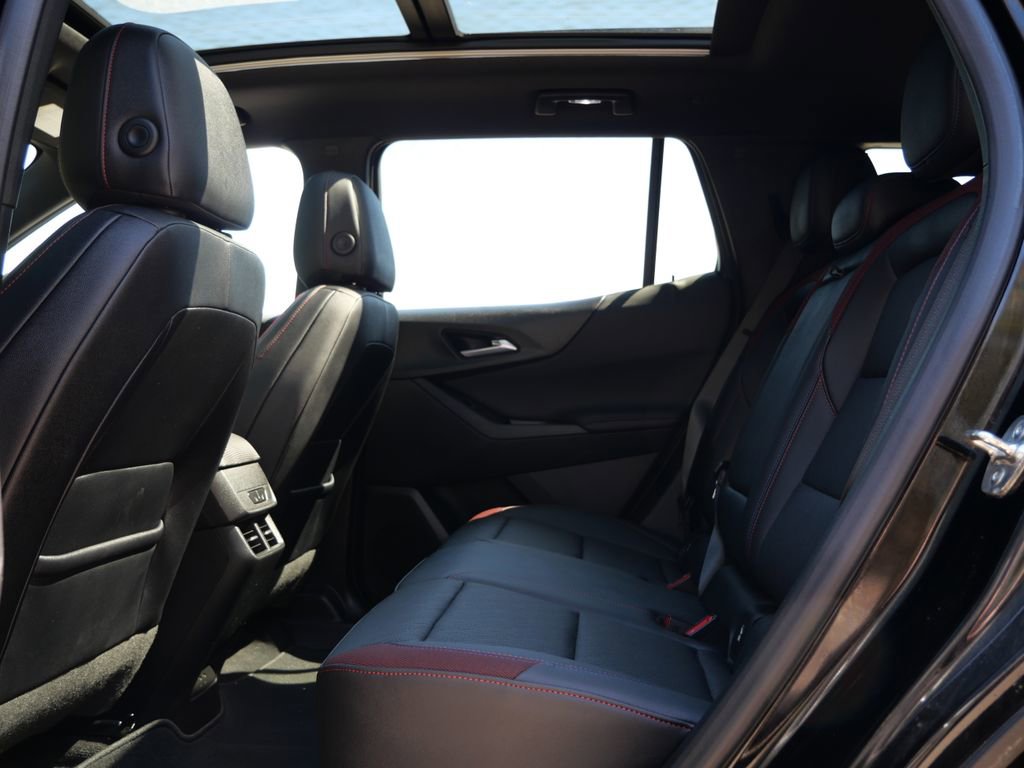 Used 2025 Chevrolet Equinox RS w/ Safety and Technology Package AWD/4WD image 27
