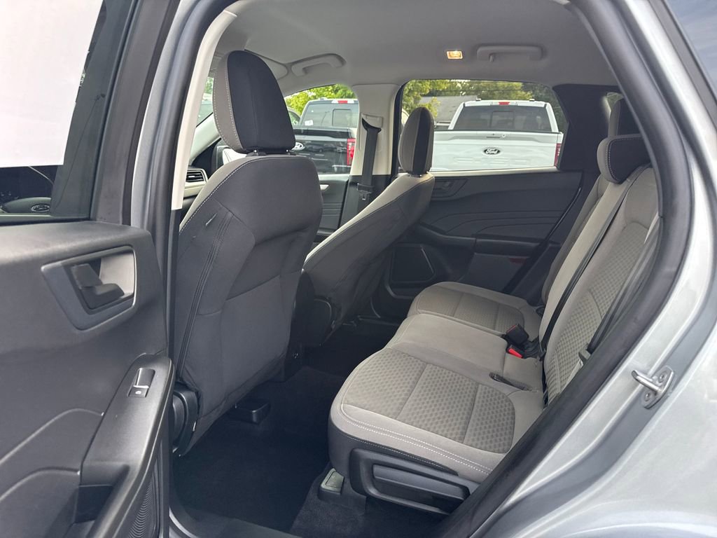 Used 2022 Ford Escape SE image 13