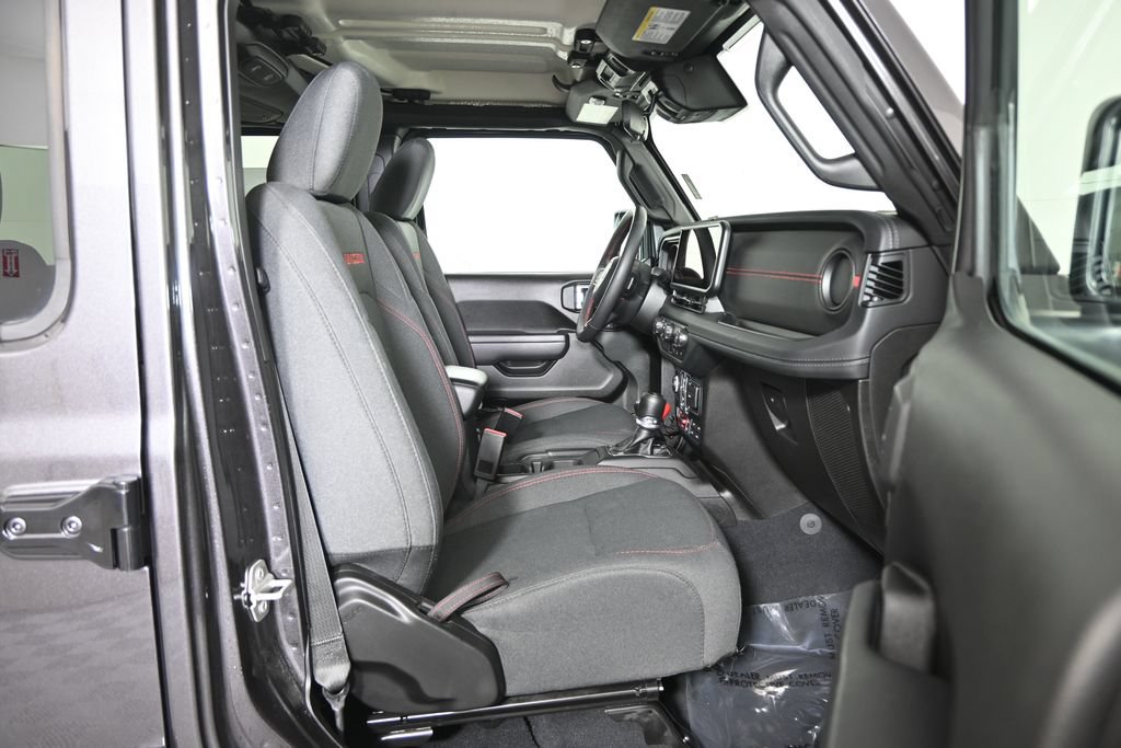 Used 2024 Jeep Wrangler Unlimited Rubicon w/ Dual Top Group AWD/4WD image 15
