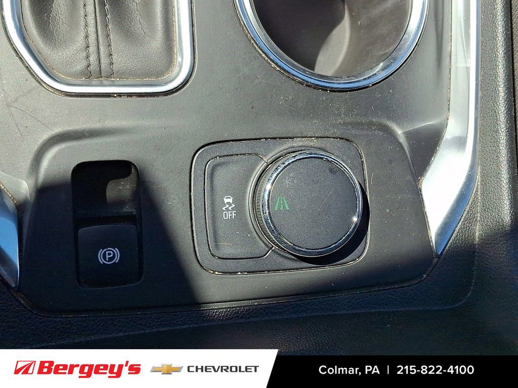 Used 2020 Chevrolet Traverse LS image 27