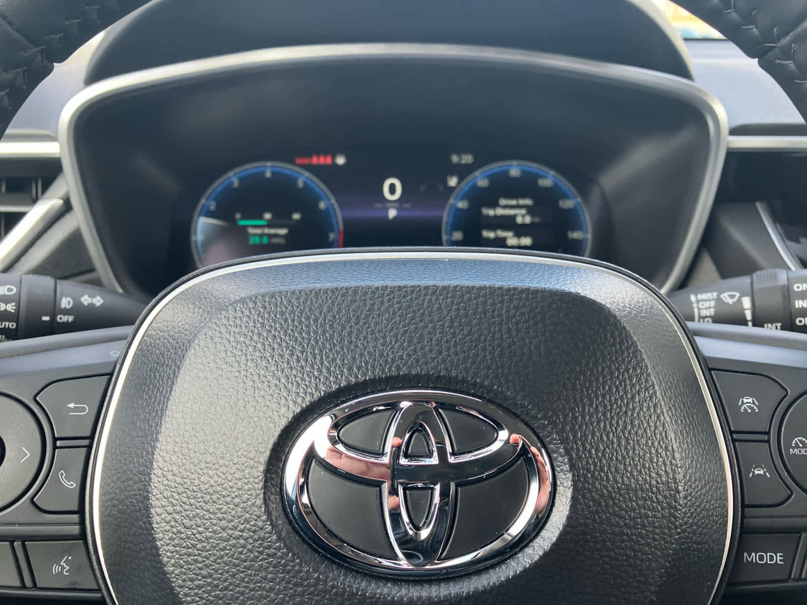 Certified 2026 Toyota Corolla Cross XLE w/ Convenience Package AWD/4WD image 15