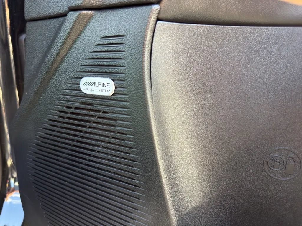 Used 2017 Dodge Challenger R/T Plus RWD image 31