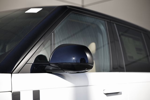 New 2025 Land Rover Range Rover Autobiography image 5