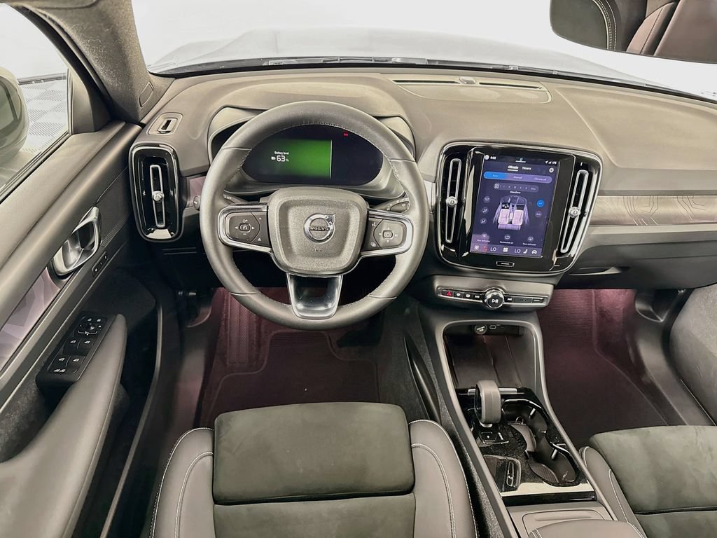 Used 2023 Volvo XC40 Recharge Plus AWD/4WD image 24