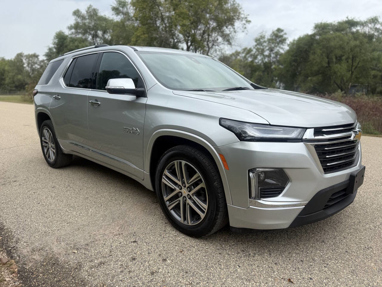Used 2022 Chevrolet Traverse High Country image 4