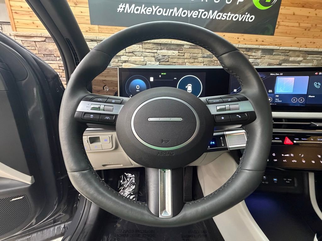 Certified 2025 Hyundai Tucson Limited image 17