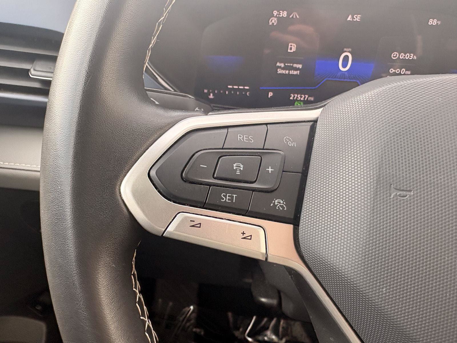 Certified 2024 Volkswagen Taos SE AWD/4WD image 17