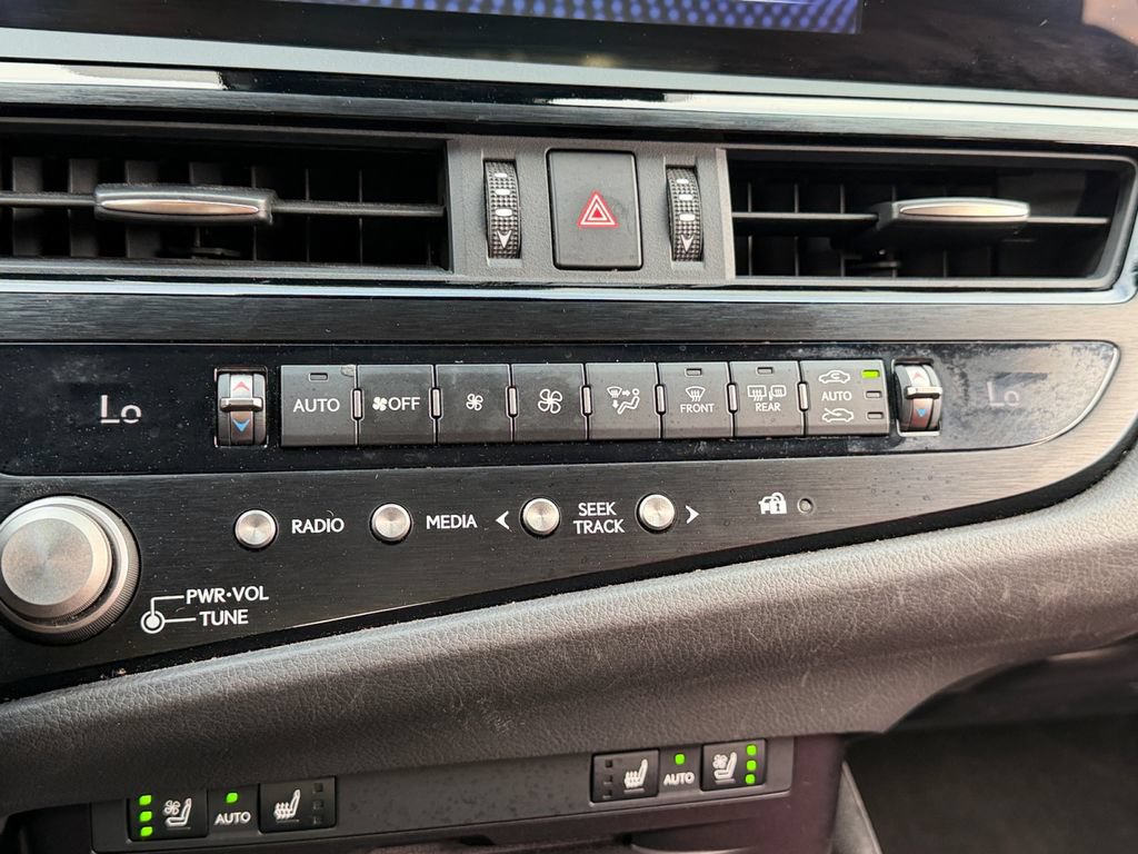 Certified 2022 Lexus ES 350 F Sport w/ Accessory Package 2 FWD image 23