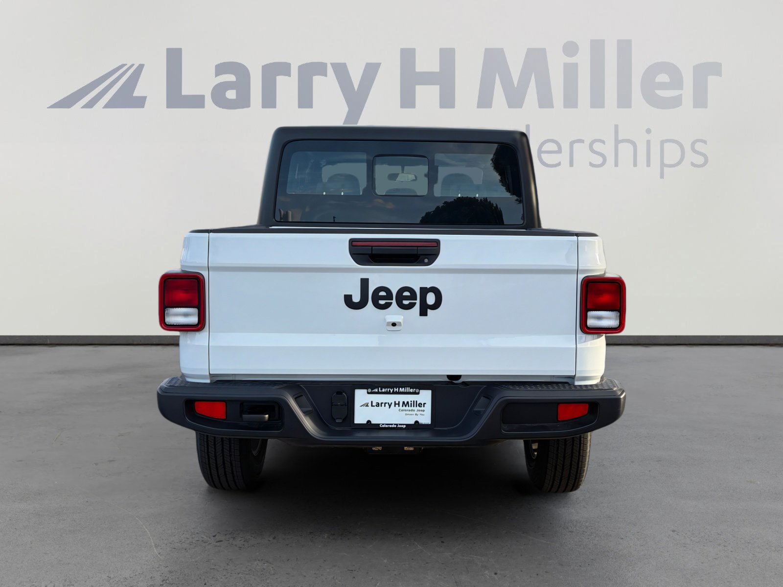 New 2026 Jeep Gladiator Sport AWD/4WD image 4