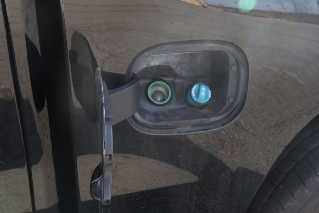 Used 2020 Chevrolet Silverado 1500 High Country w/ Technology Package image 50