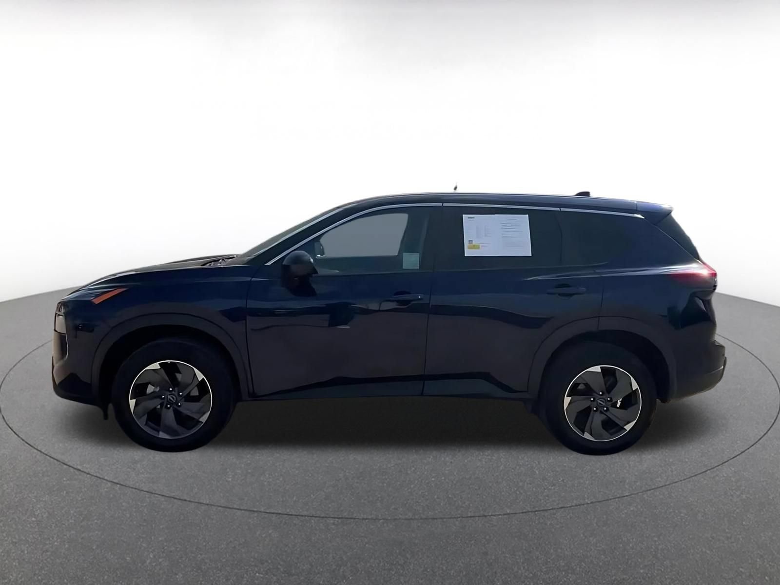 Used 2025 Nissan Rogue SV FWD image 9