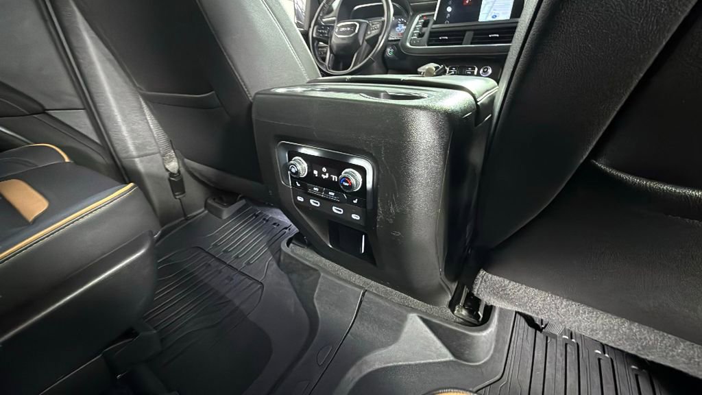 Used 2022 GMC Yukon AT4 w/ Technology Package image 34