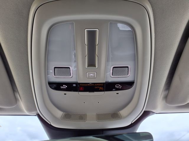 Used 2023 Volvo XC60 B5 Ultimate w/ Protection Package Premier FWD image 24