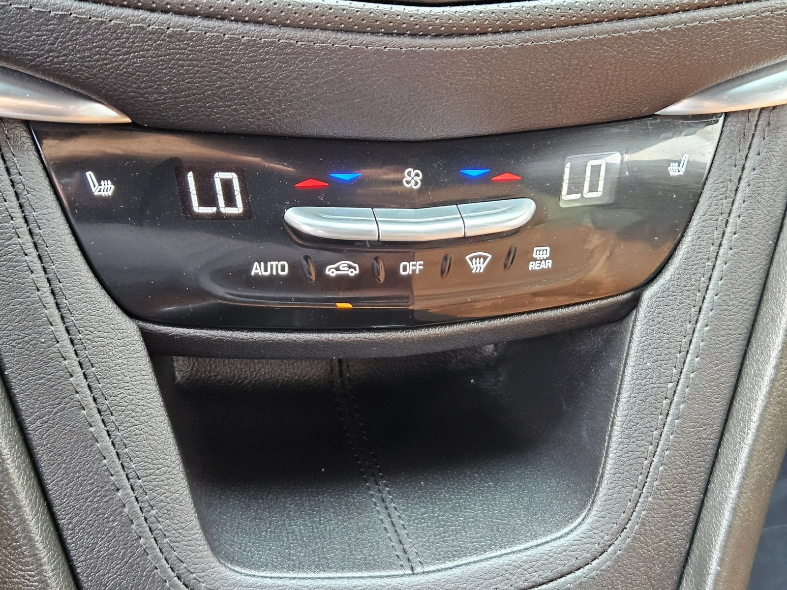 Certified 2025 Cadillac XT5 Premium Luxury FWD image 21