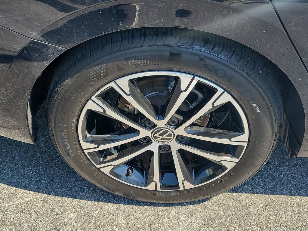 Used 2024 Volkswagen Jetta Sport image 6