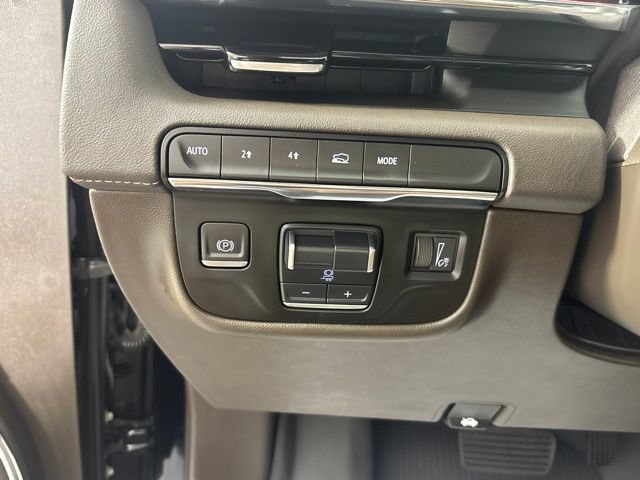 Used 2023 Cadillac Escalade Sport w/ LPO, ONYX Package AWD/4WD image 16