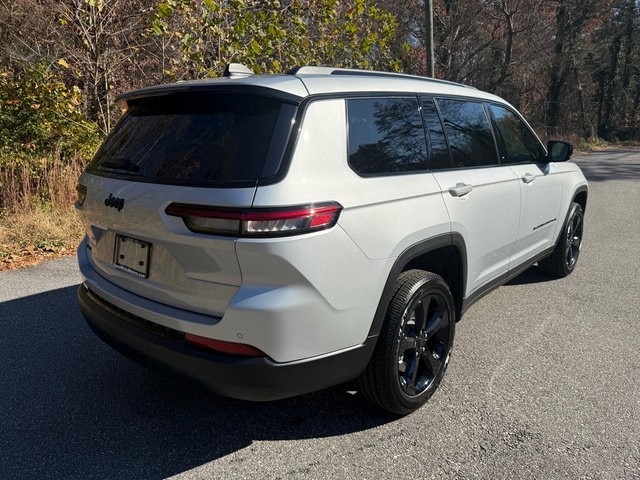 New 2025 Jeep Grand Cherokee L Altitude AWD/4WD image 7